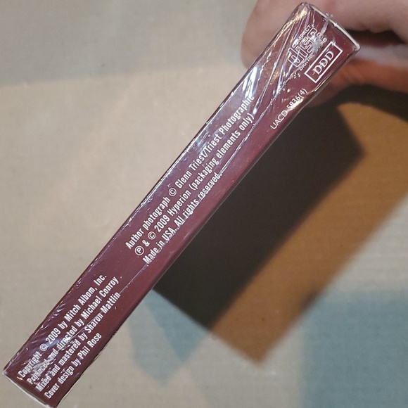 2/$8 📚 Mitch Albom For One More Day set - Picture 3 of 13